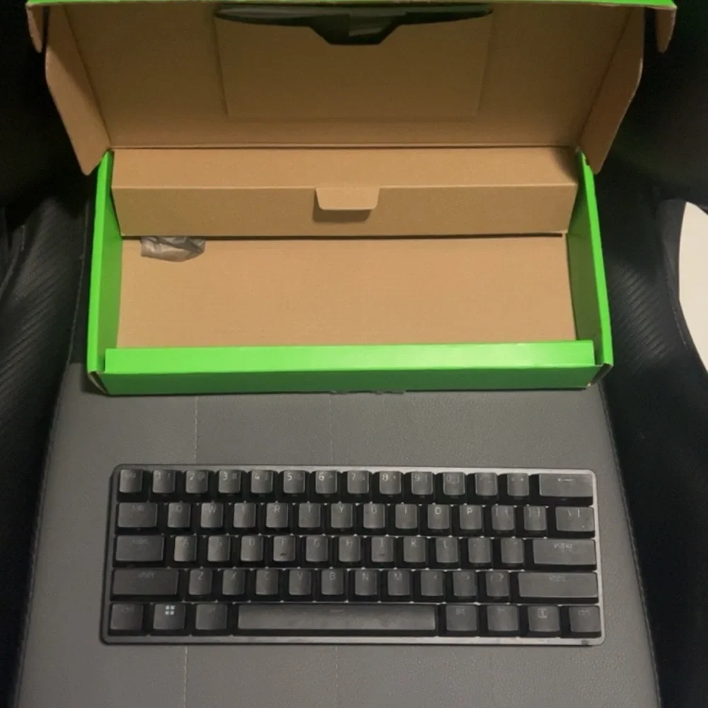 Razor Huntsman mini and Glorious Model D mouse